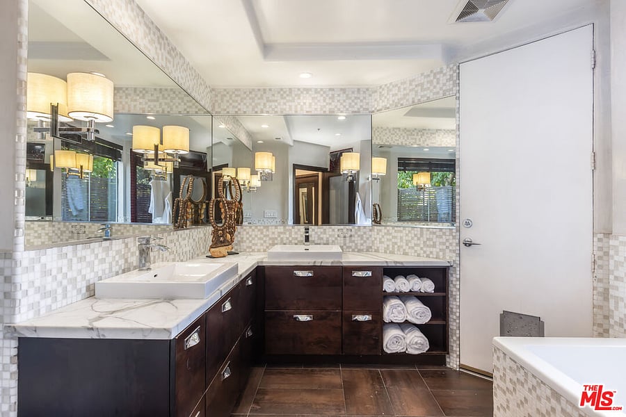 Furnished Finder property 1036385_1 photo 27