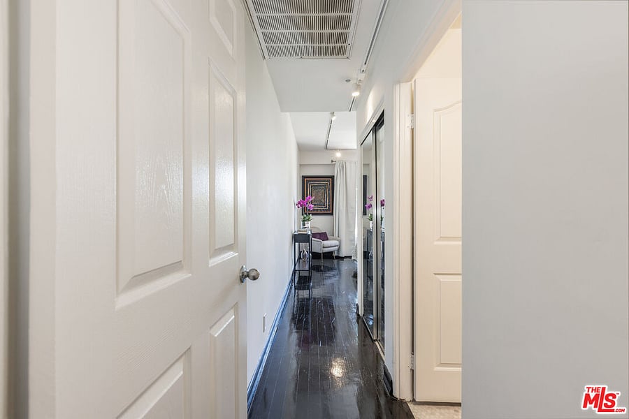 Furnished Finder property 1036385_1 photo 37