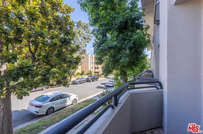 Furnished Finder property 1036385_1 photo 47