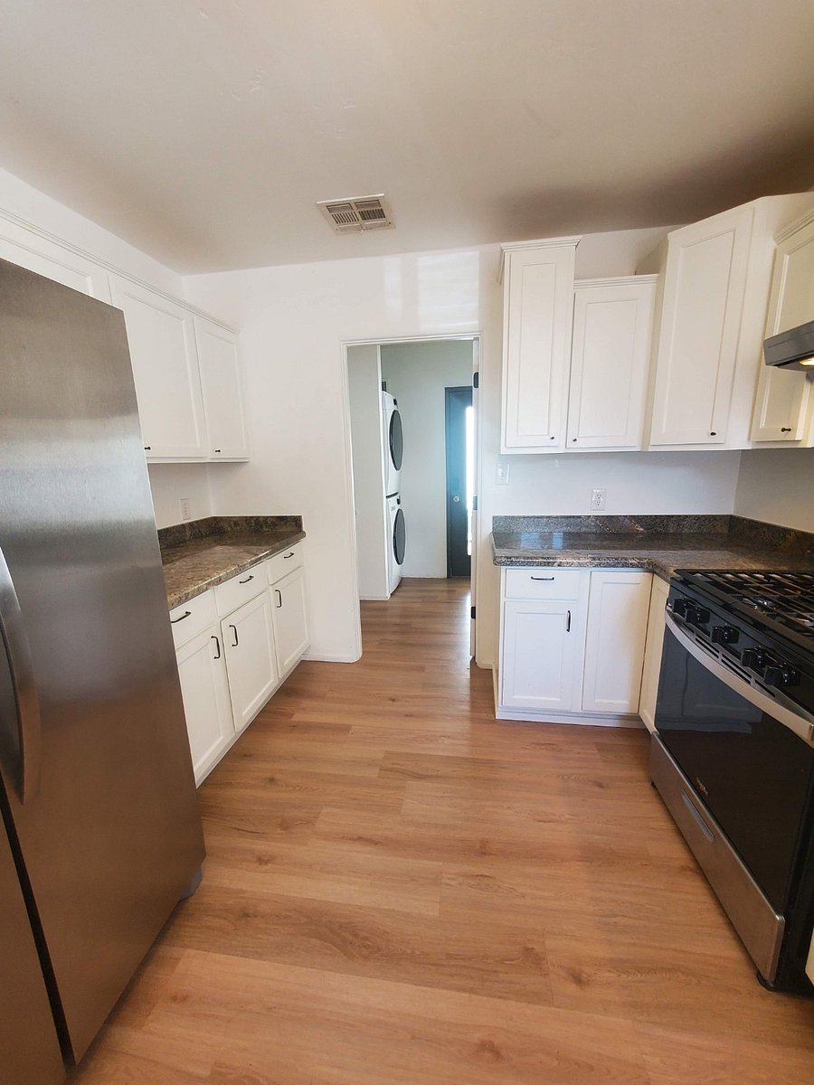 Furnished Finder property 1036404_1 photo 12
