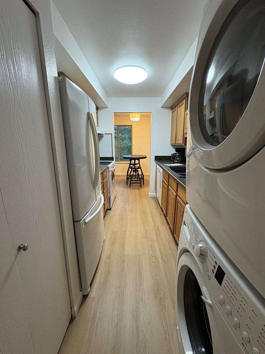 Furnished Finder property 1036487_1 photo 6