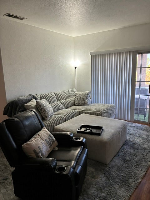 Furnished Finder property 1036491_1 photo 2