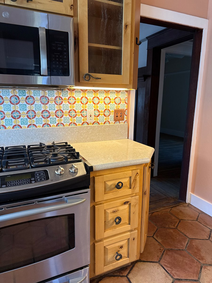 Furnished Finder property 1036497_1 photo 3