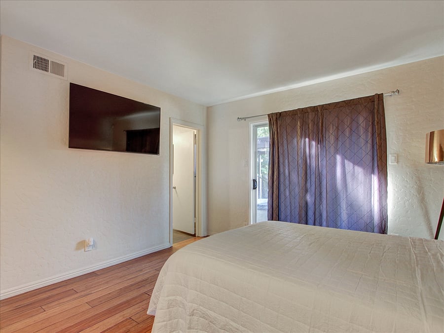 Furnished Finder property 1036503_1 photo 11