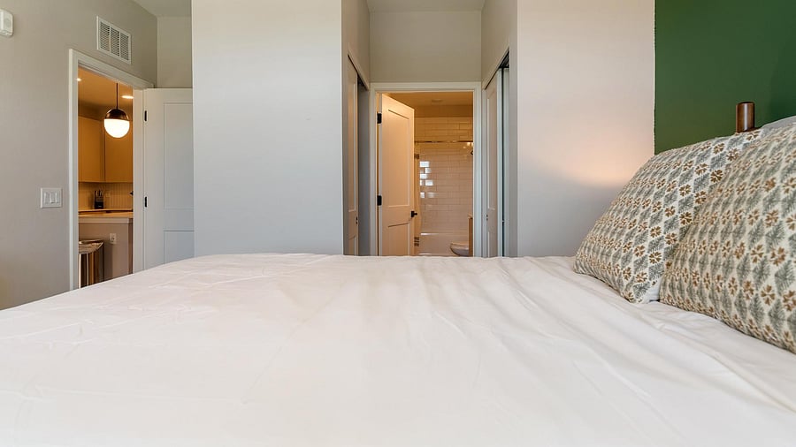 Furnished Finder property 1036527_1 photo 9