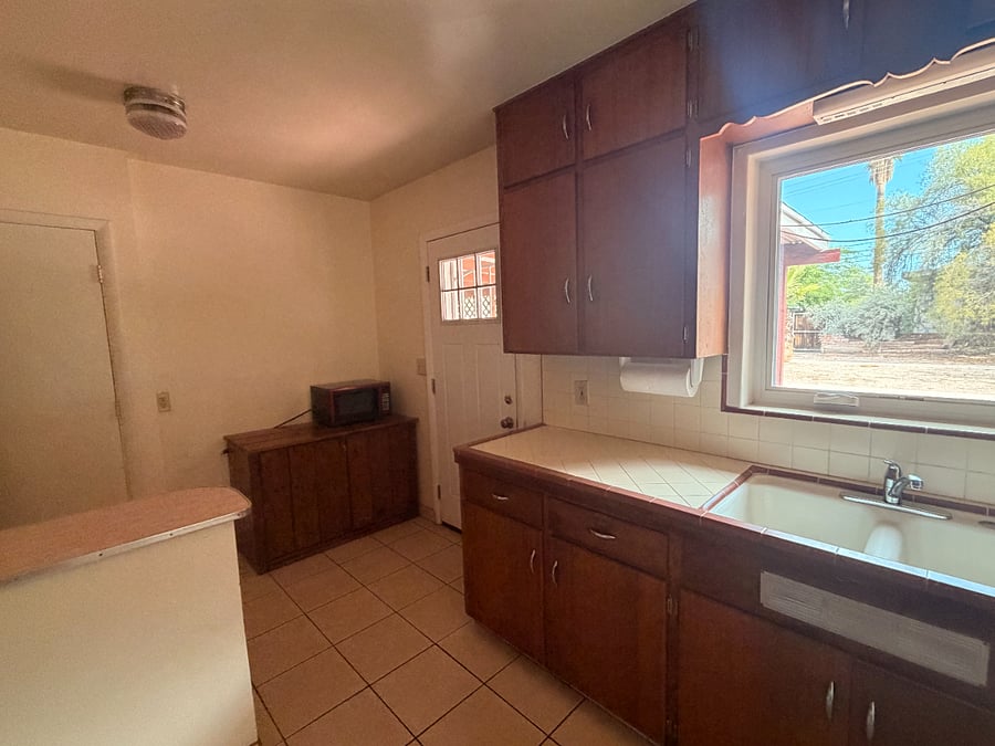 Furnished Finder property 1036547_2 photo 8