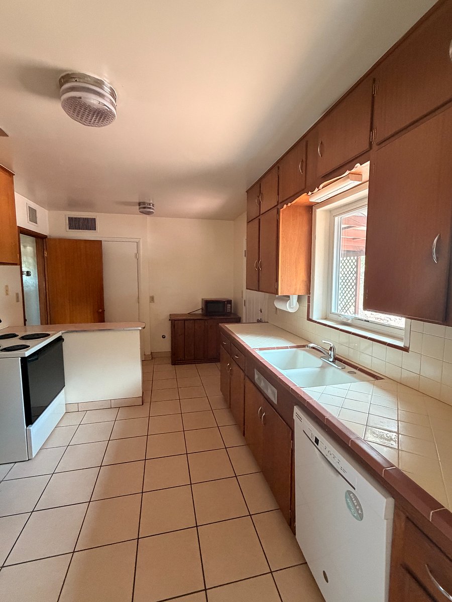 Furnished Finder property 1036547_3 photo 4