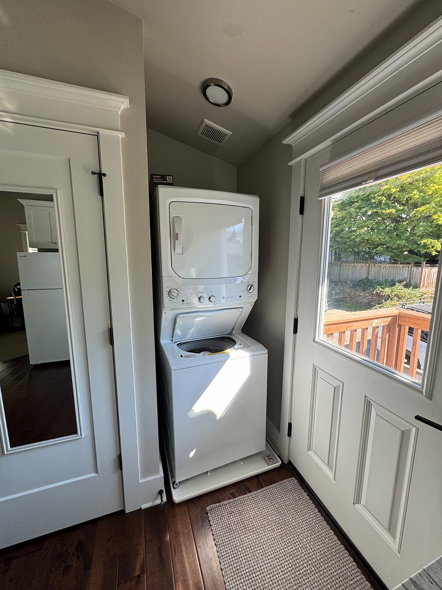 Furnished Finder property 1036550_1 photo 3
