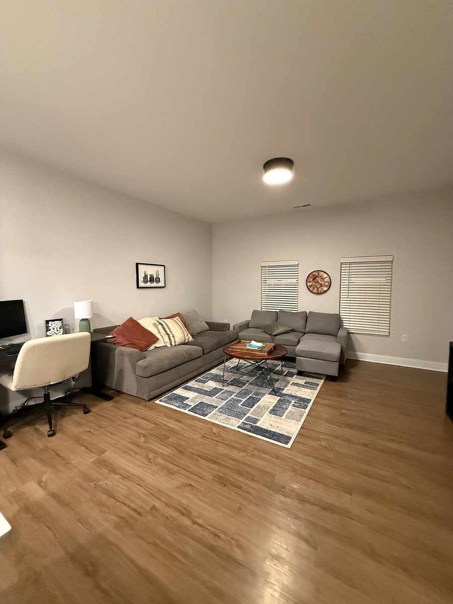 Furnished Finder property 1036564_1 photo 2