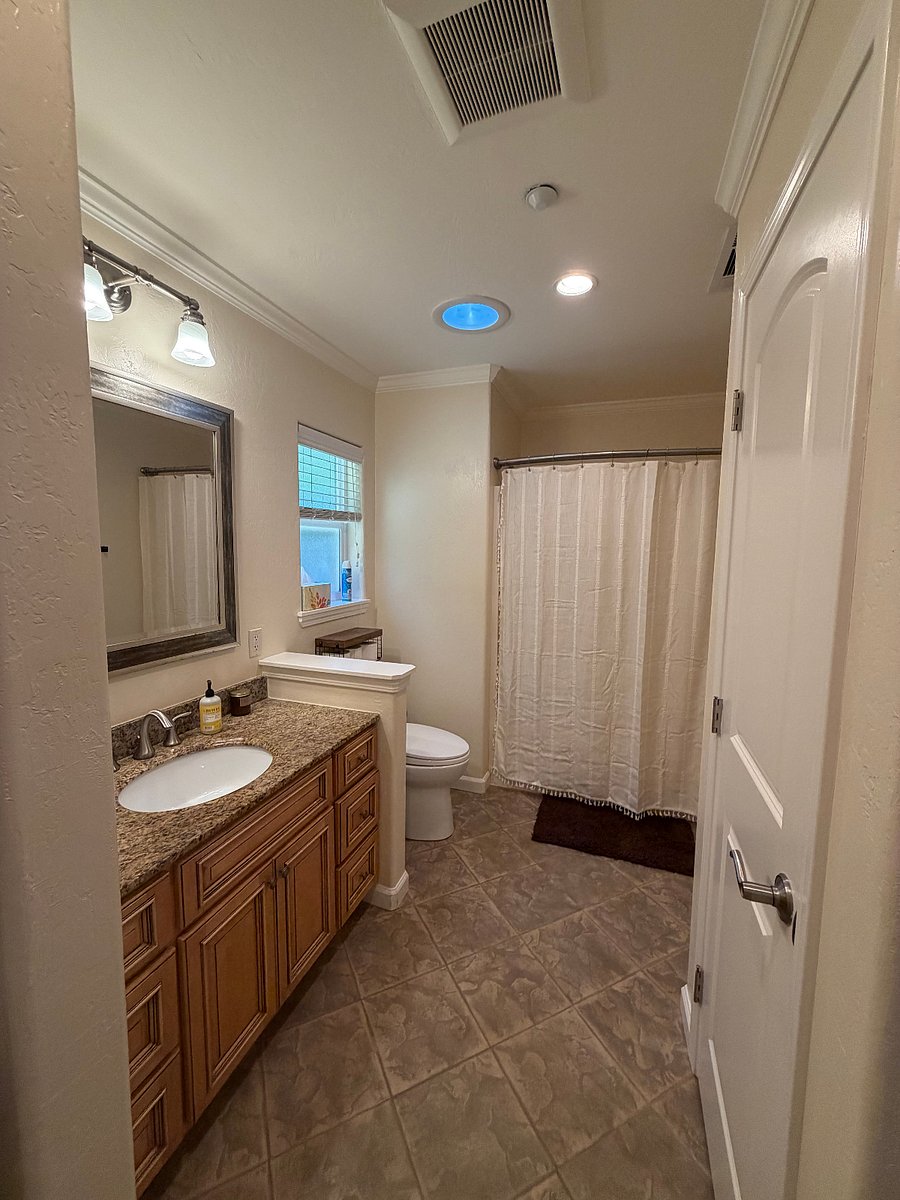 Furnished Finder property 1036605_1 photo 15
