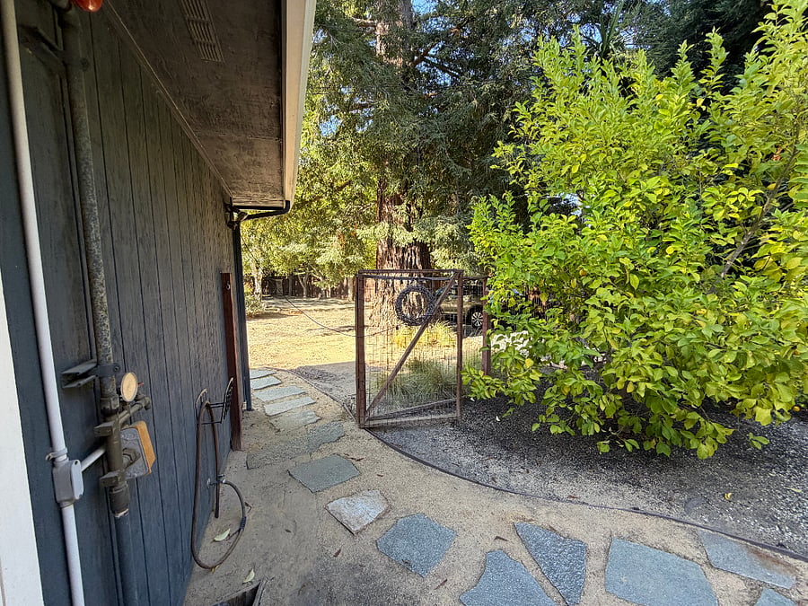 Furnished Finder property 1036605_1 photo 3