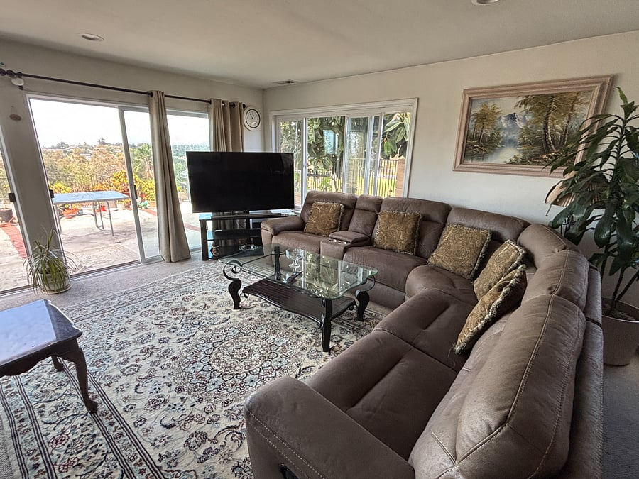 Furnished Finder property 1036649_1 photo 3