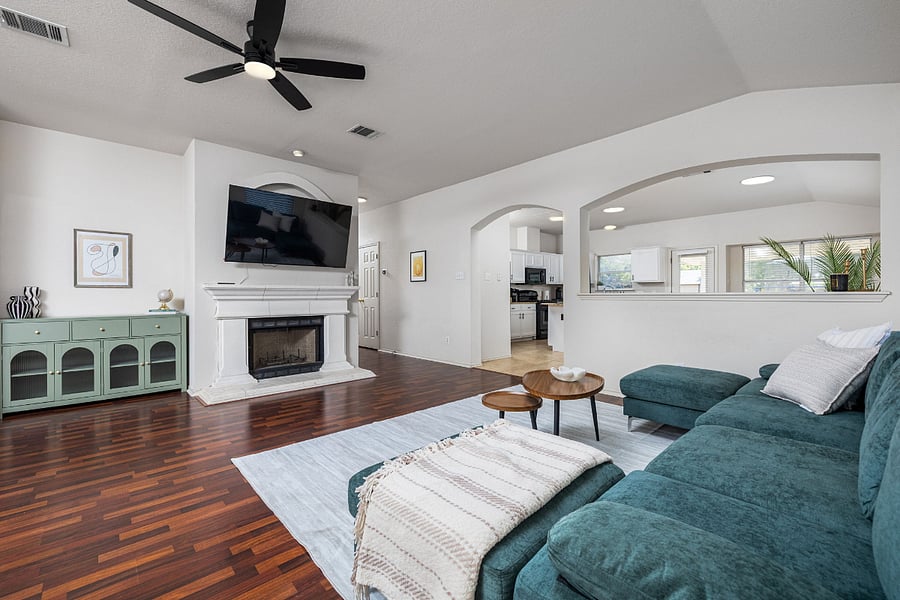 Furnished Finder property 1036693_1 photo 2