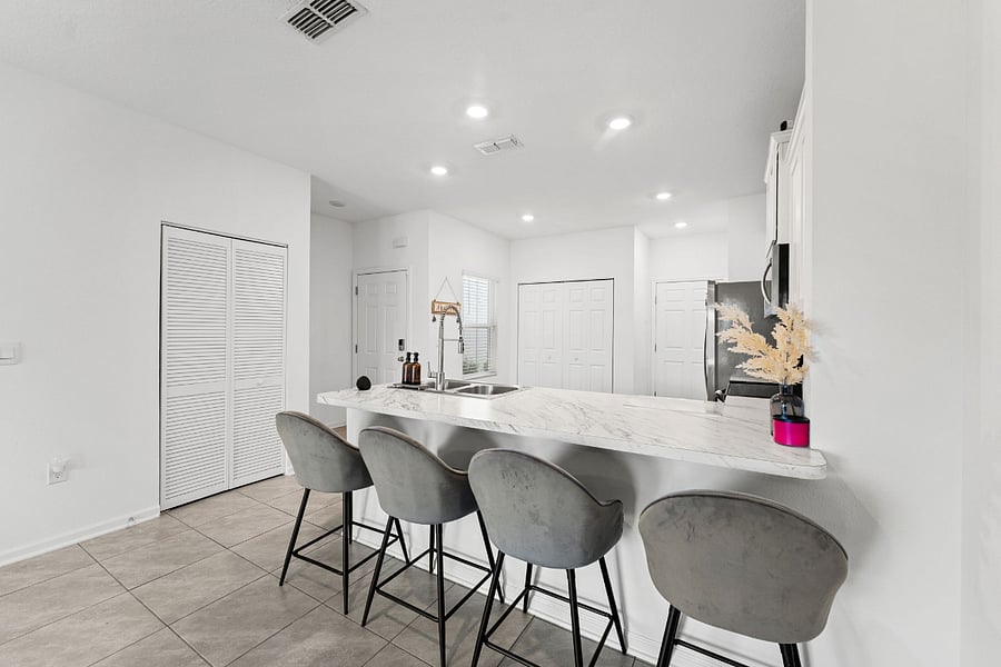 Furnished Finder property 1036697_1 photo 2