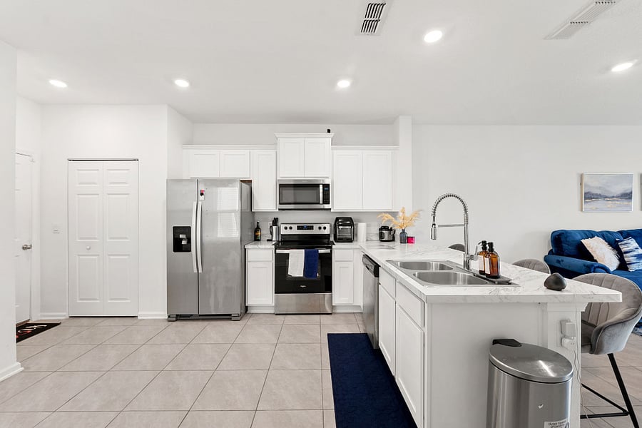 Furnished Finder property 1036697_1 photo 3