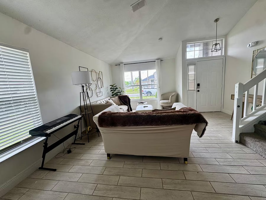 Furnished Finder property 1036730_1 photo 10