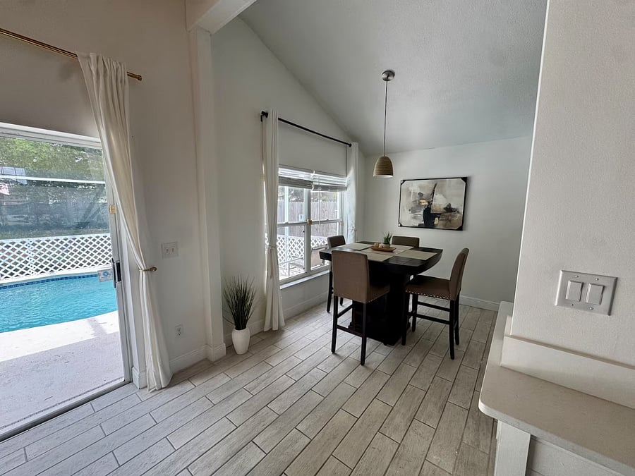 Furnished Finder property 1036730_1 photo 14