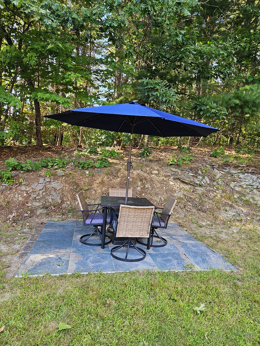 private ground level patio