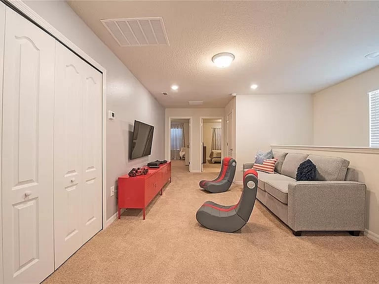 Furnished Finder property 1036746_1 photo 10