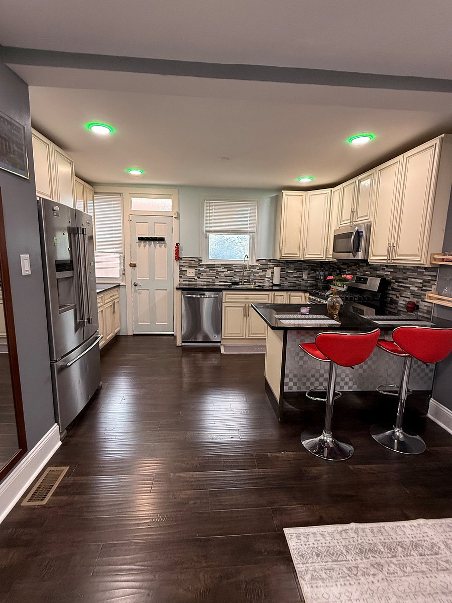 Furnished Finder property 1036790_1 photo 3