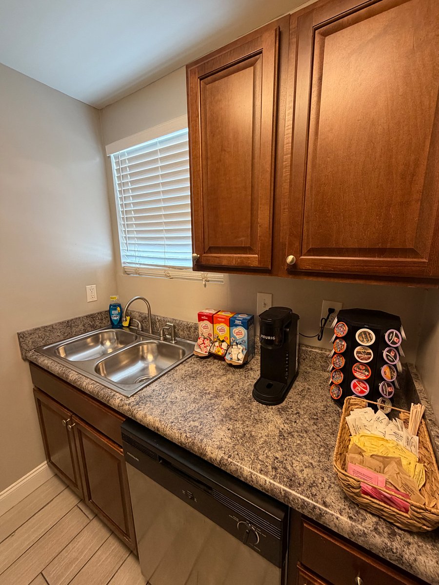 Furnished Finder property 1036819_1 photo 6
