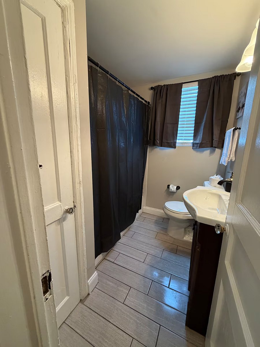 Furnished Finder property 1036819_1 photo 15