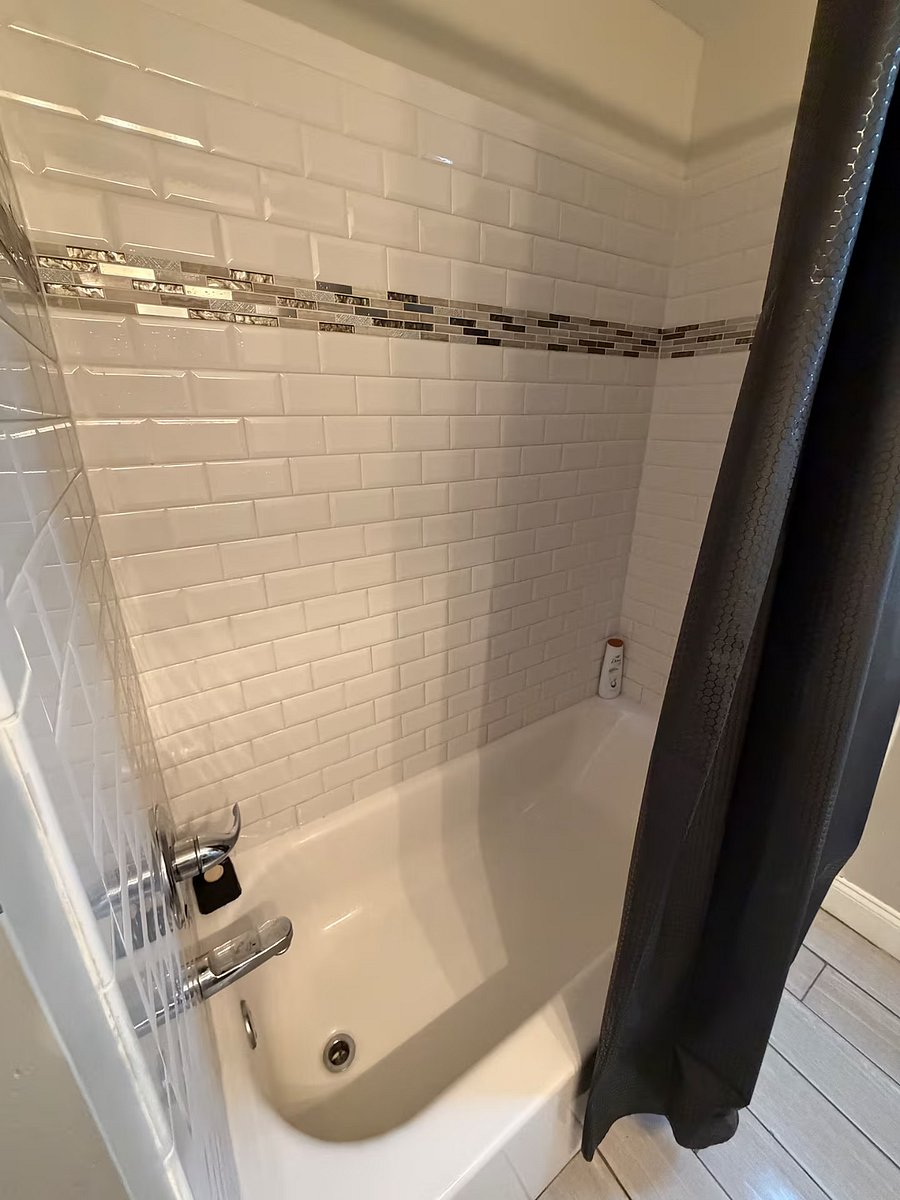 Furnished Finder property 1036819_1 photo 18