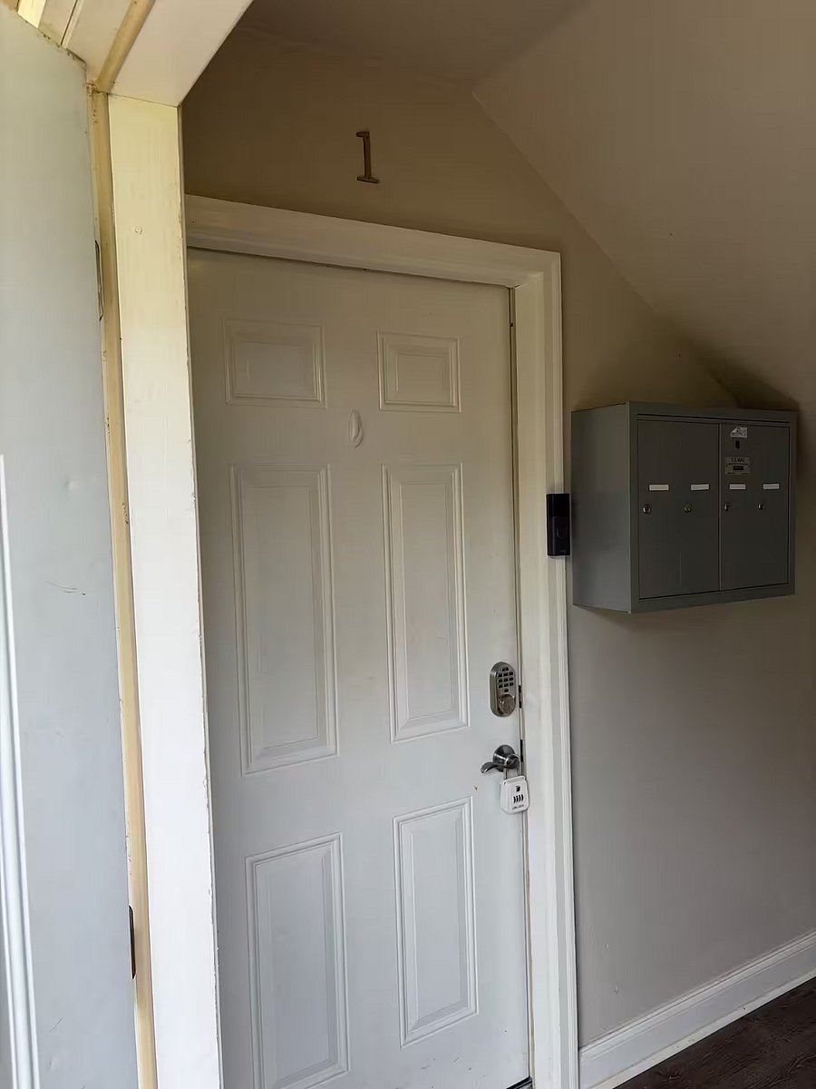 Furnished Finder property 1036819_1 photo 19