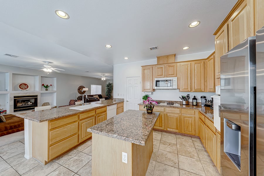 Kitchen -plenty of supplies, utensils, cutlery. very well stocked - refrigerator with filtered water & ice maker.