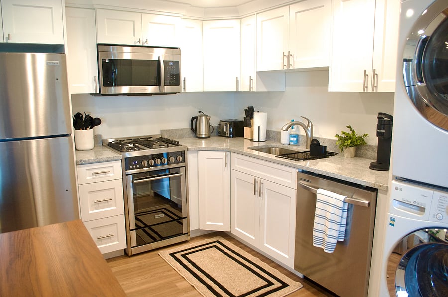 Brand new kitchen with all the amenities.