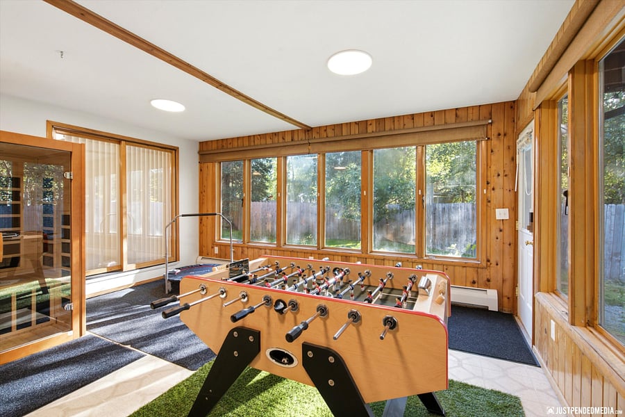 Sunroom/Exercise/Recreation room-foosball