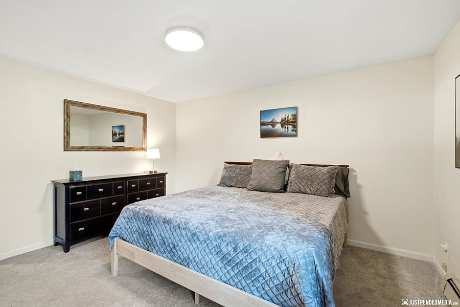 King bedroom 2