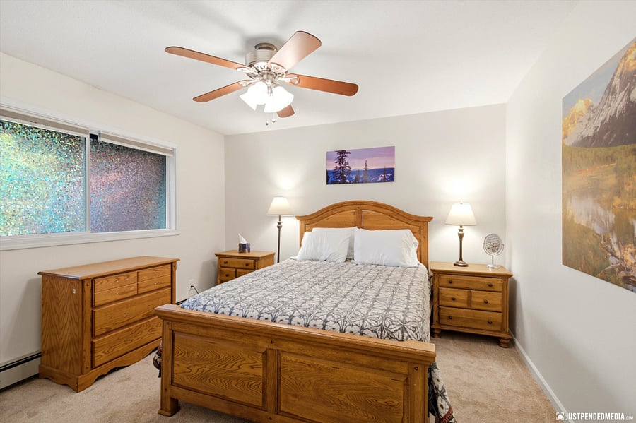 Queen bedroom 1