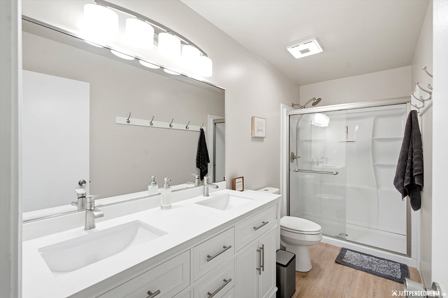 on suite for King bedroom 1