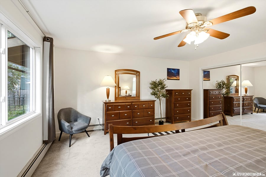 King bedroom 1 with on suite.