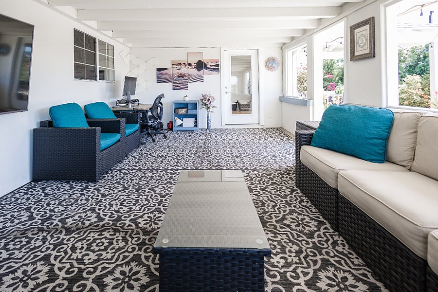 California room and work-from-home station