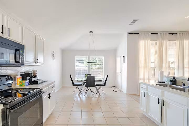 Furnished Finder property 1036943_1 photo 11