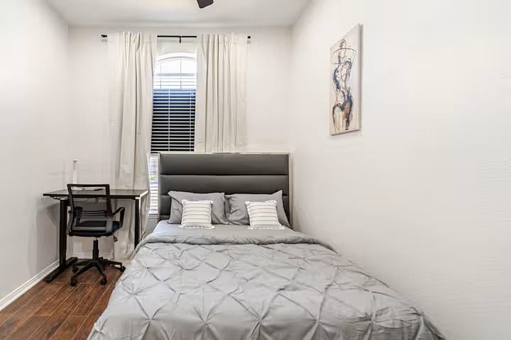 Furnished Finder property 1036943_1 photo 18