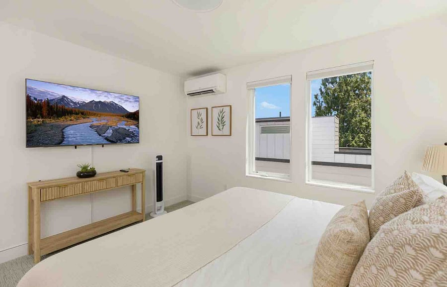 Second bedroom with King bed