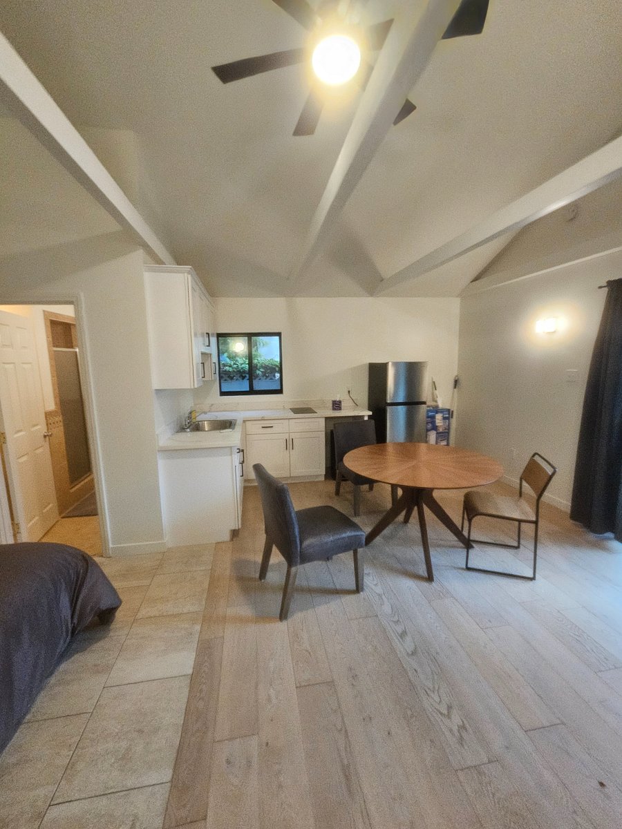 Furnished Finder property 1036988_1 photo 17