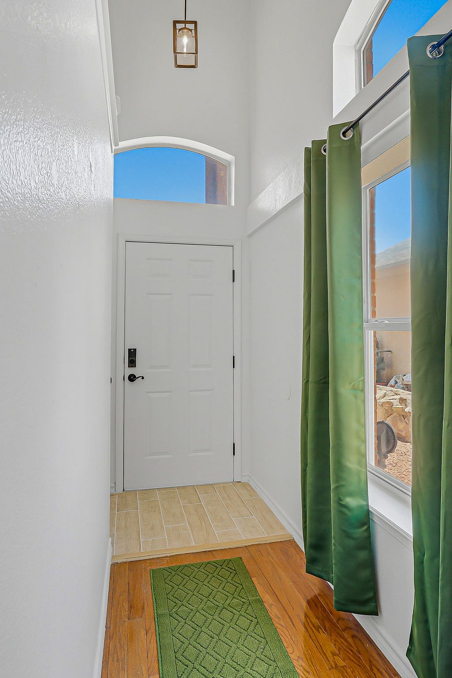 Furnished Finder property 1037058_1 photo 26