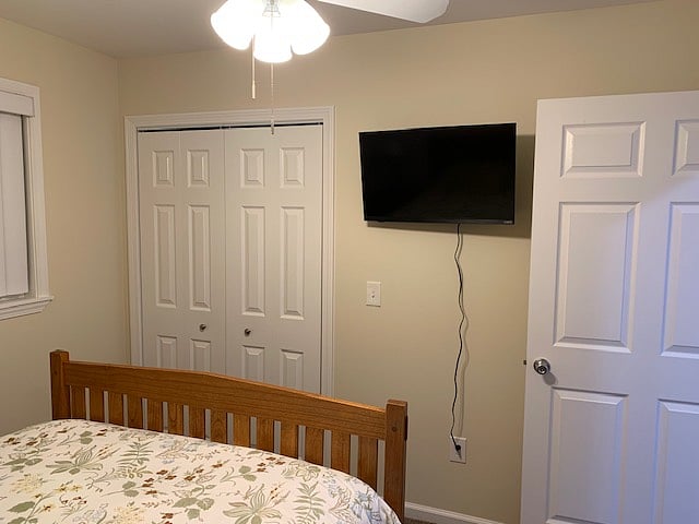 Bedroom 1 Full Bed
