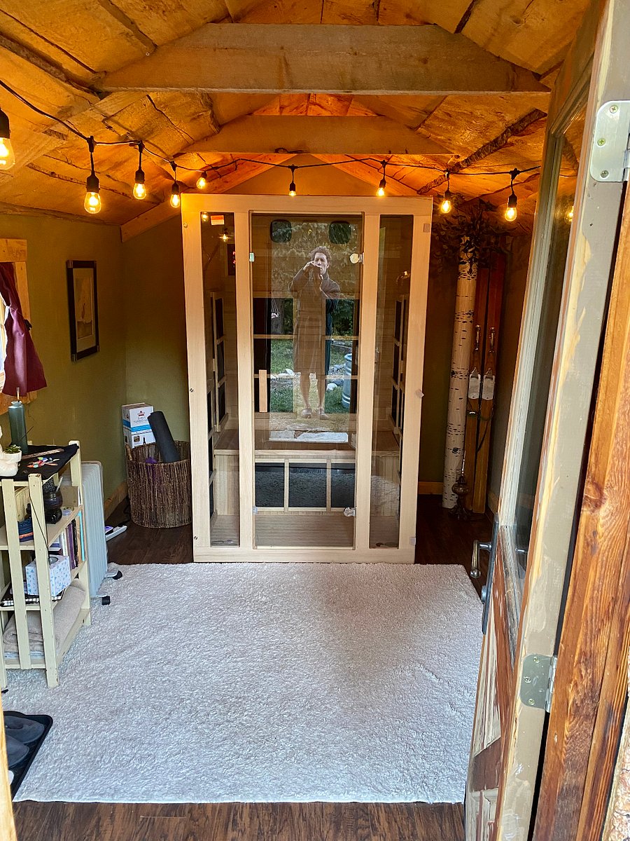 Far infrared sauna