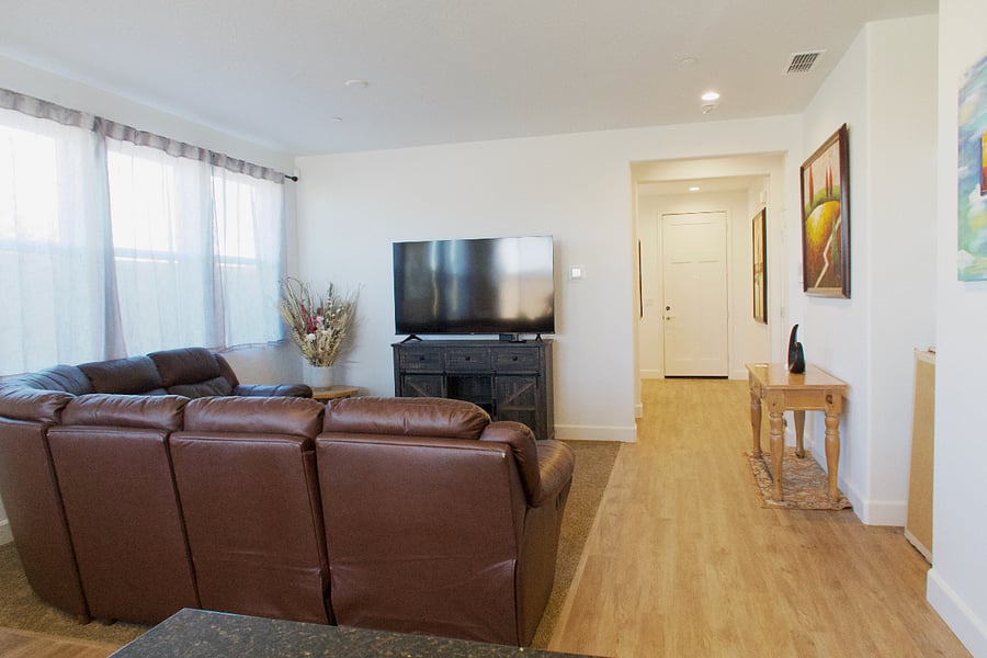 Furnished Finder property 1037086_1 photo 4