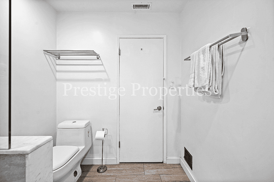 Furnished Finder property 1037087_1 photo 36