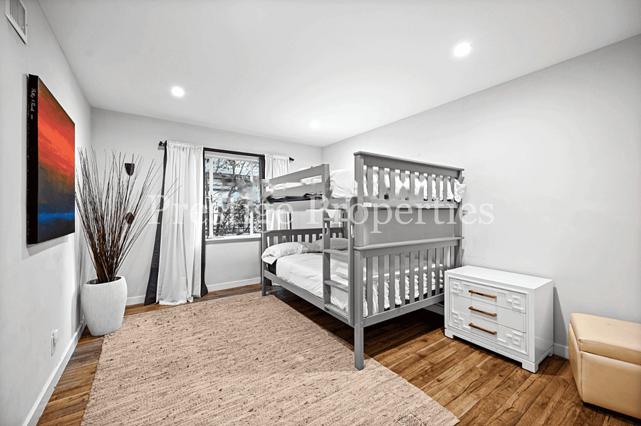 Furnished Finder property 1037087_1 photo 26