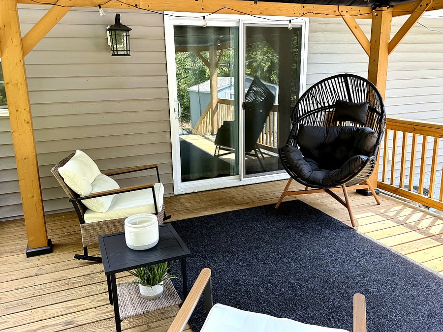 Deck seating and egg chair