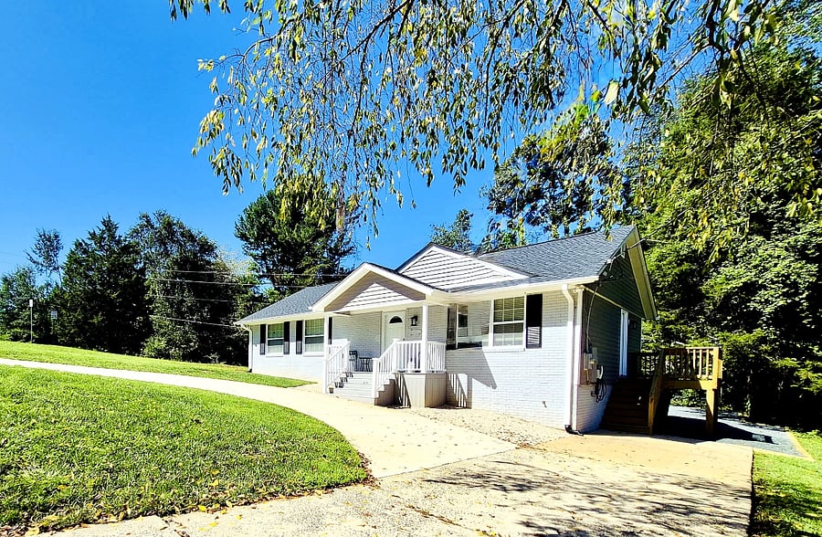 Free parking on premises  driveway