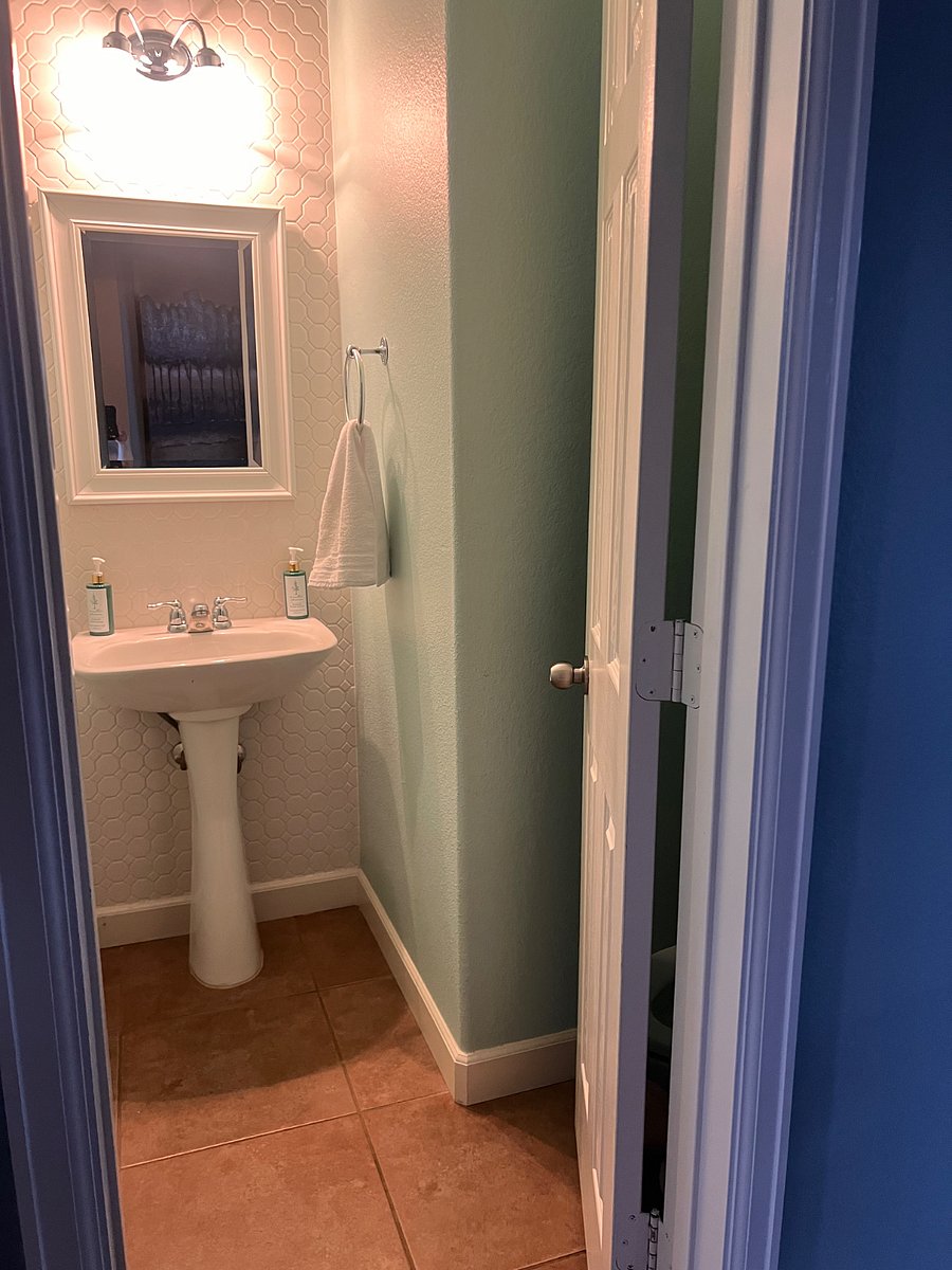 Furnished Finder property 1037103_1 photo 14