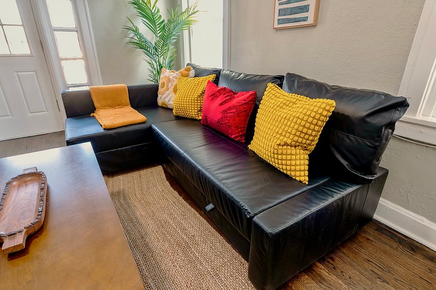 Whether you're reading, watching TV, or just chilling, this sofa has you covered!